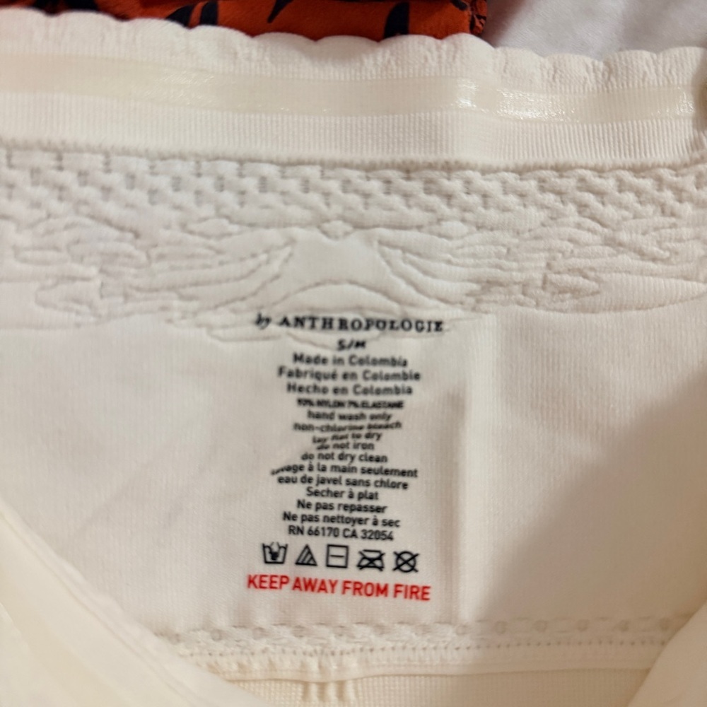 By Anthropologie cream bandeau sleepwear top
Intimates with removal straps - Picture 4 of 4